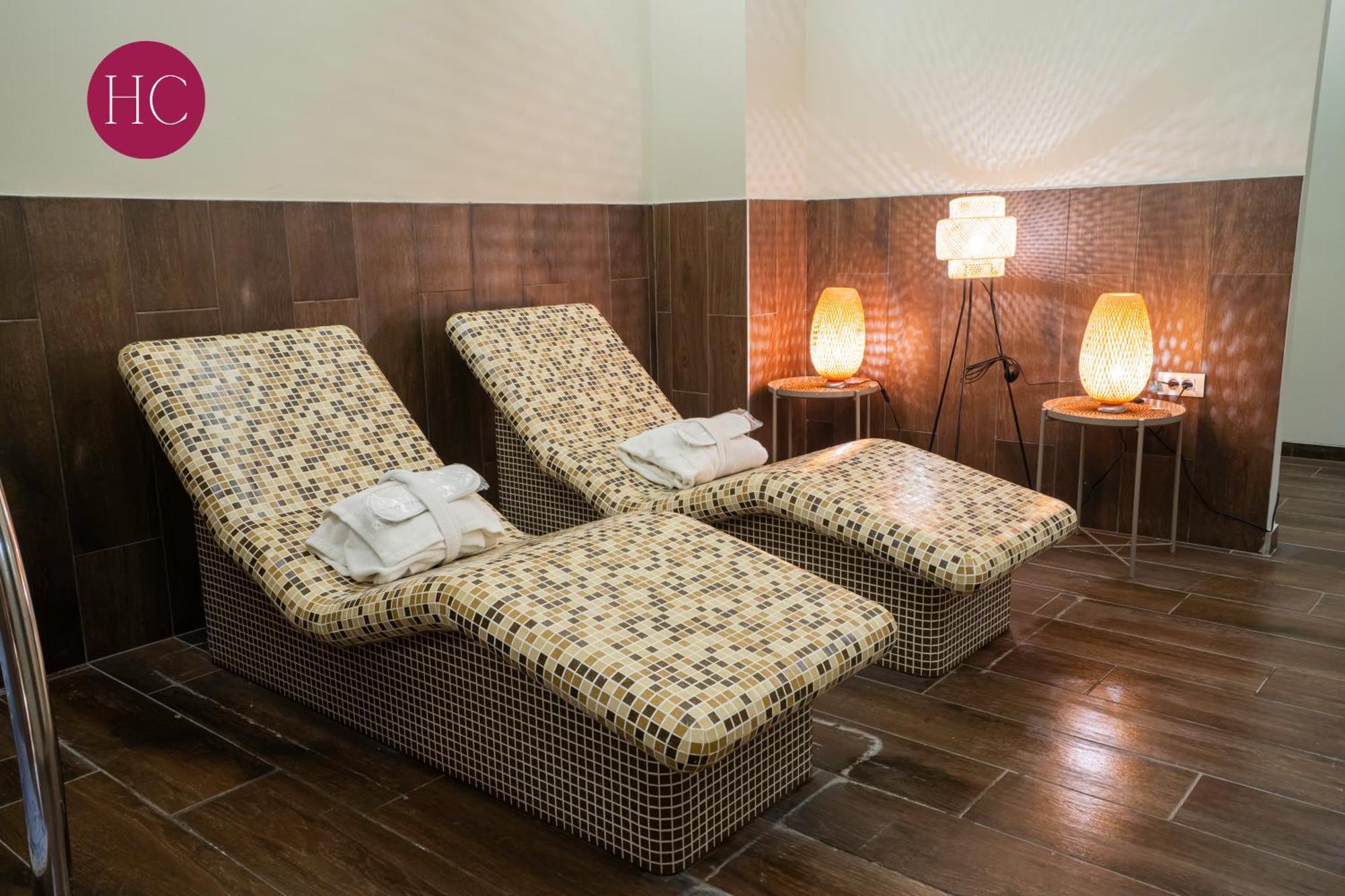 Central Hotel, Fitness And Spa Vinica 外观 照片