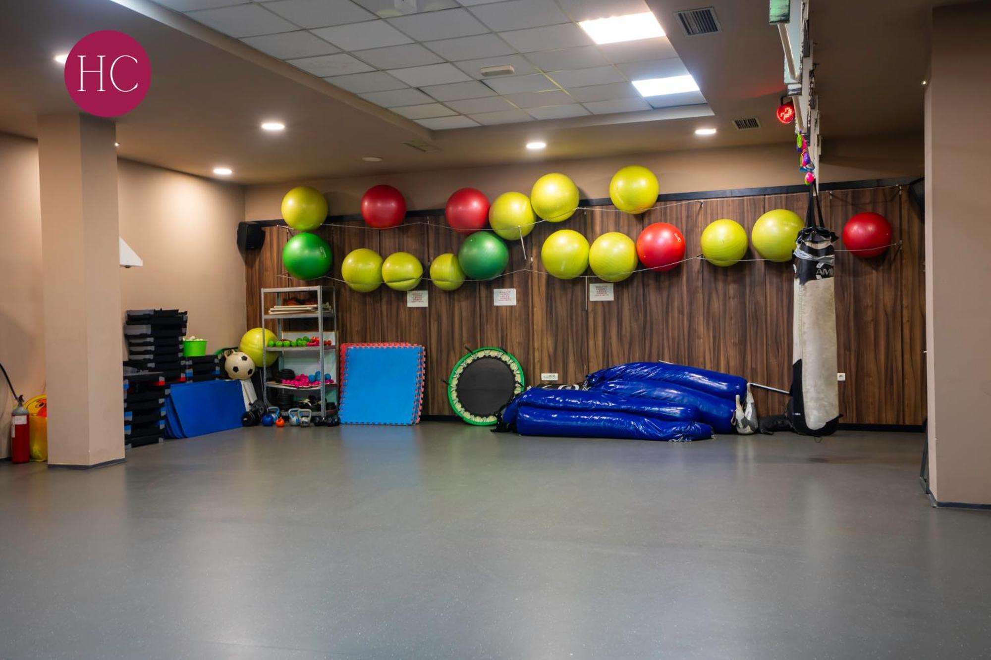 Central Hotel, Fitness And Spa Vinica 外观 照片