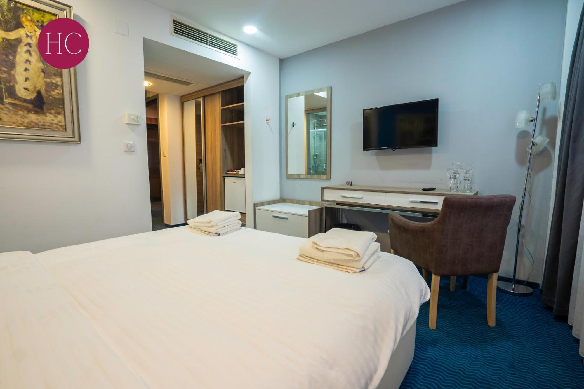Central Hotel, Fitness And Spa Vinica 外观 照片