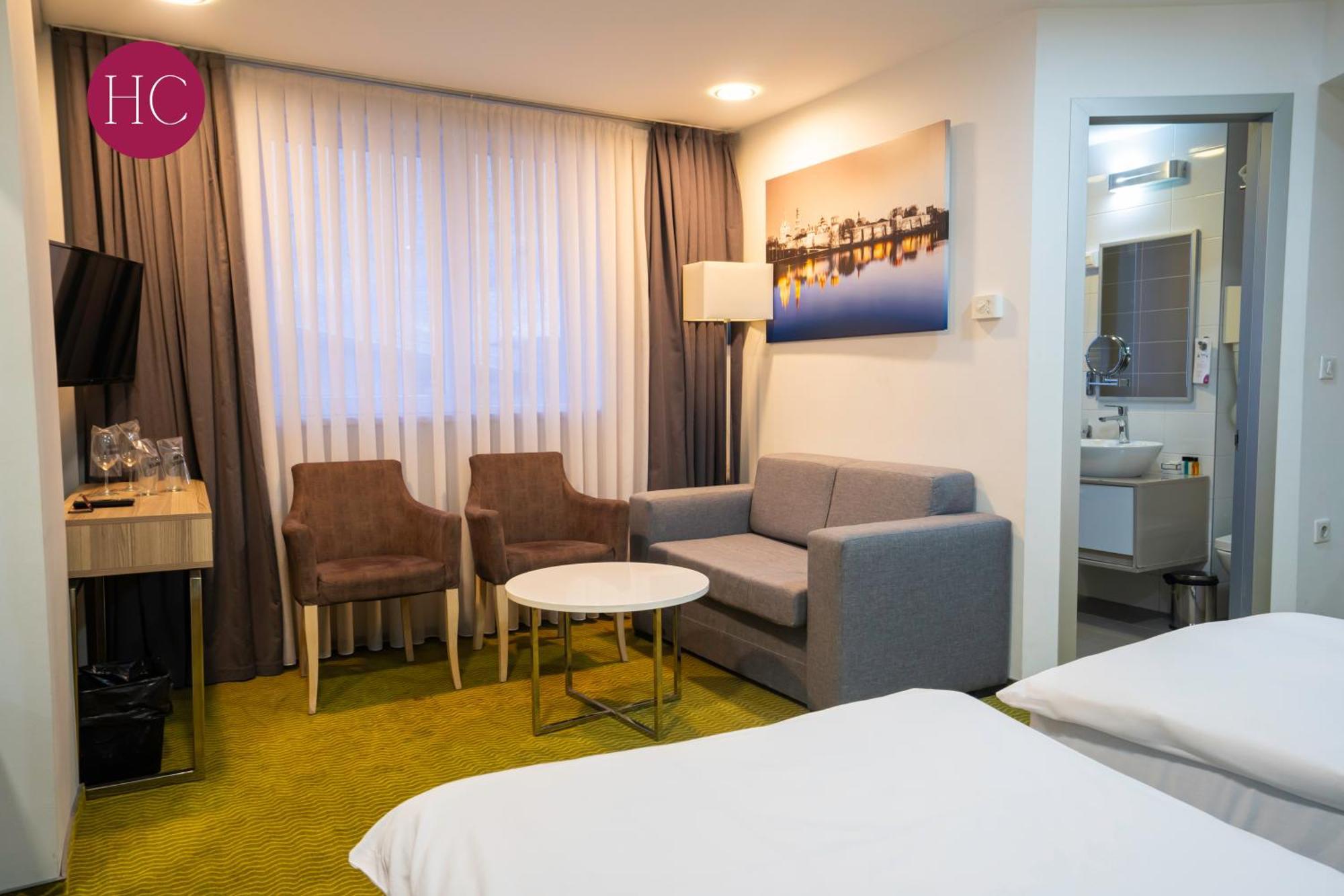 Central Hotel, Fitness And Spa Vinica 外观 照片