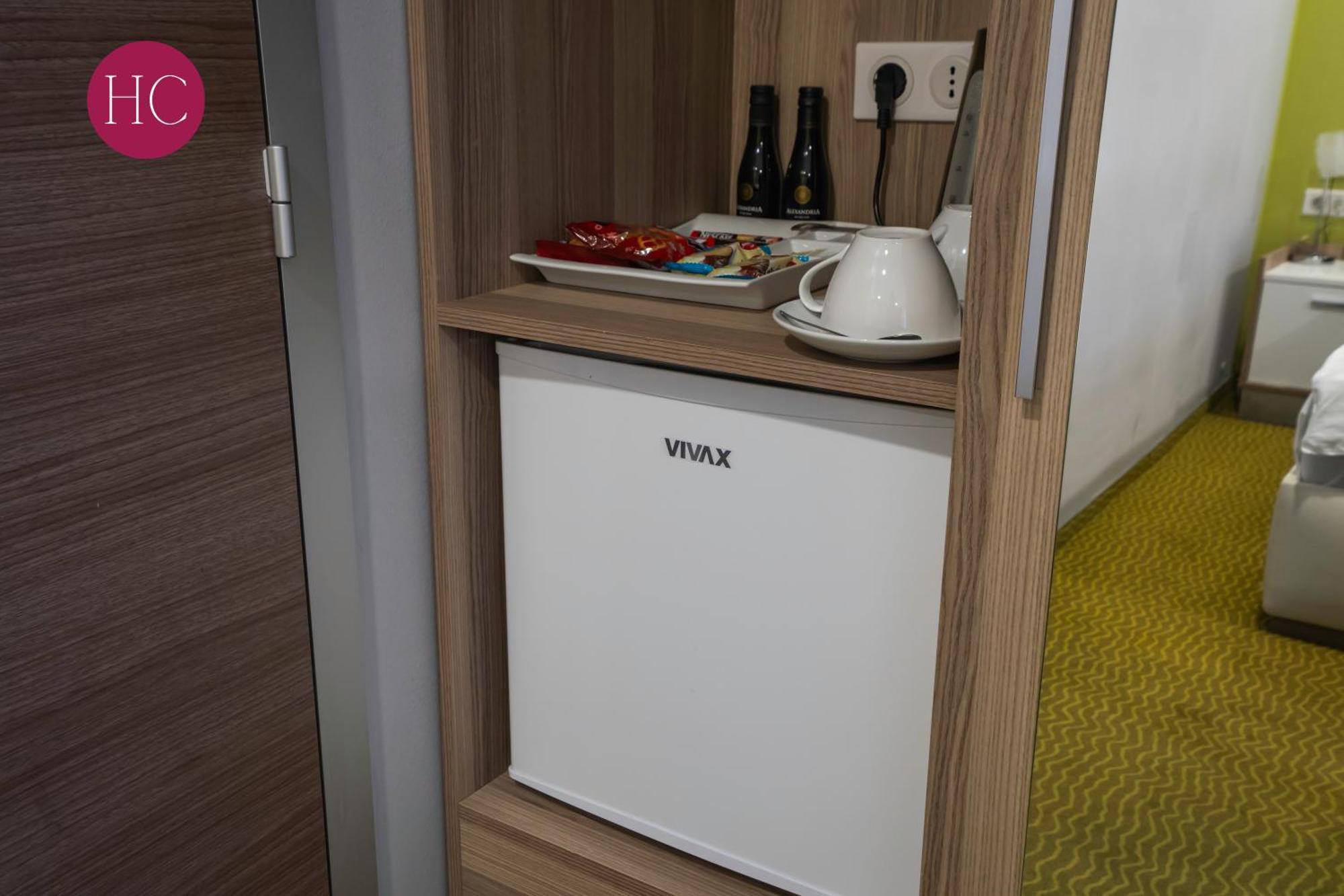 Central Hotel, Fitness And Spa Vinica 外观 照片