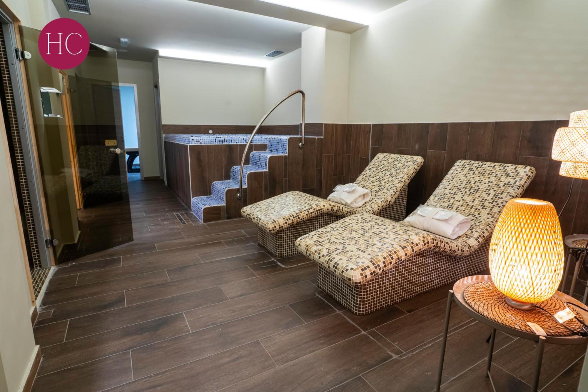 Central Hotel, Fitness And Spa Vinica 外观 照片