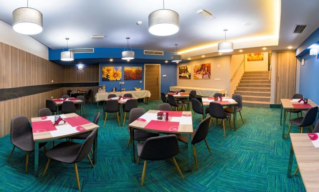 Central Hotel, Fitness And Spa Vinica 外观 照片