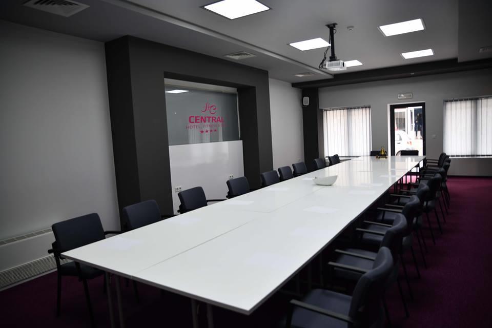 Central Hotel, Fitness And Spa Vinica 外观 照片